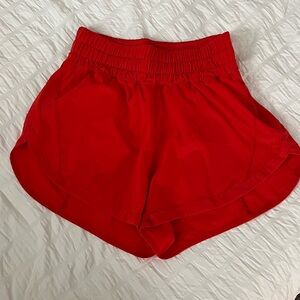 Lululemon tracker shorts